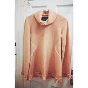 ANTHROPOLOGIE - TAGS ON Striped yellow turtleneck